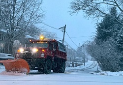 Снегоуборочные машины и искусственный интеллект помогают в регионах справляться с последствиями сильных снегопадов